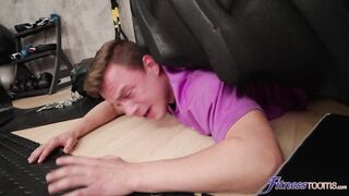 2022-02-15-4619201-stuck-cuck-watches-girlfriend-fuck_720