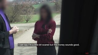 2021-11-29-4495261-fitness-trainer-needs-the-money_720