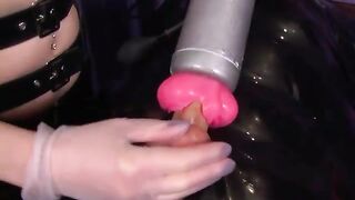 2010-12-07-843-the-milking-machine_h265