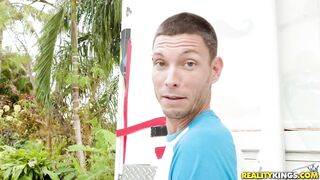 2018-01-31-2011542-hot-taco-for-sale_720