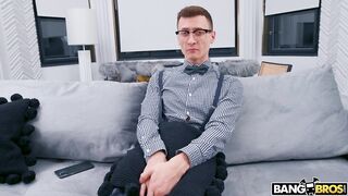 2022-04-01-8916261-sneaky-anal_720