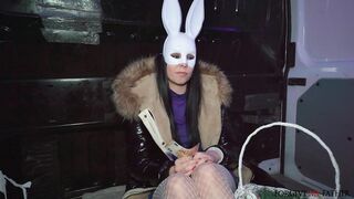 2022-04-16-4633731-confessions-of-an-easter-bunny_720