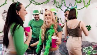 2018-07-20-2953591-girlfriend-gone-wild_720