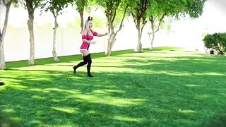 2017-08-08-142240-brooke-banner-and-oliva-austin-take-a-break-from-their-game-of-golf-720