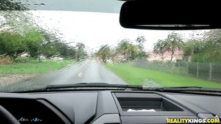 2017-09-24-21712-water-and-blowjobs_720