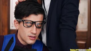 2019-09-12-4394363-cougar-or-kitten_720