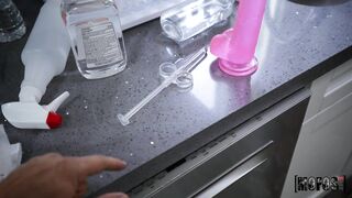 2020-02-03-4410549-too-much-oil_720