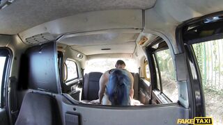 2016-05-26-4074571-horny-couple-have-random-sex_720