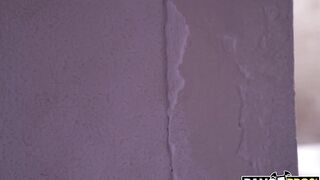 2021-07-13-8902151-peeping-roommate-gets-lucky_720