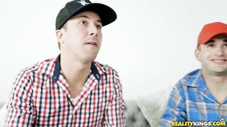 2017-06-10-21199-pleasing-my-stepmom_720