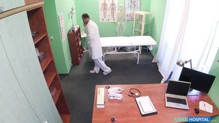 2016-07-29-4085591-tattooed-blonde-loves-doctors-dick_720