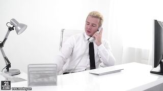 2017-06-23-125932-employee-of-the-month-540