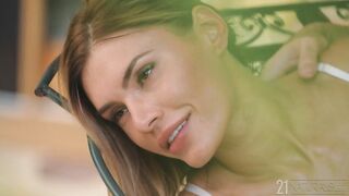 2022-11-18-207254-way-too-transparent-207254-540