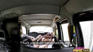 2016-07-10-4097001-lesbians-wrestle-in-british-taxi_720