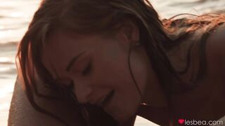 2019-10-06-4395208-sea-sand-and-outdoor-sex-at-sunrise_720