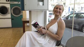 2021-09-11-colorful-with-kim-41-years-old_720