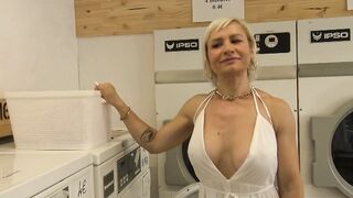 2021-09-11-colorful-with-kim-41-years-old_720