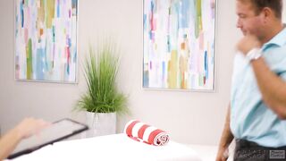 2019-12-04-168365-when-the-boss-isnt-looking-168365-540