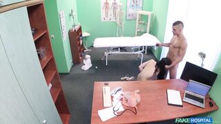 2016-09-16-4085541-big-facial-for-cheating-girlfriend_720