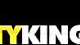 2017-06-07-21508-making-moves-on-maya_720