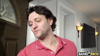 2021-05-01-8920791-magazine-salesfuck_720