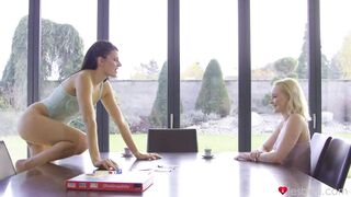 2020-01-11-4409753-romantic-lesbian-couple-facesitting_720