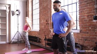 2019-12-19-4409444-hot-ffm-threesome-in-aerobics-class_720