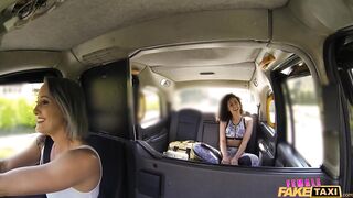 2016-05-26-4097181-fitness-babe-stretches-her-pussy_720