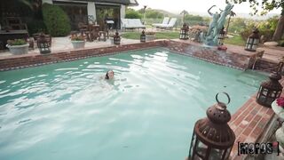 2019-09-18-4394192-gardeners-gone-wild_720