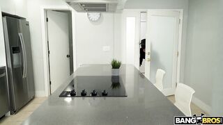 2021-01-05-8862571-devious-kira-gets-caught_720