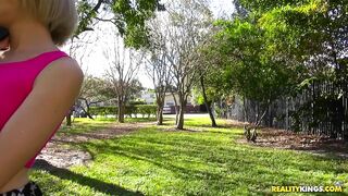 2017-03-12-11168-freak-in-the-streets_720