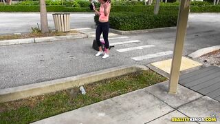 2017-04-02-11148-banging-harley_720