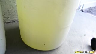 2017-04-02-11148-banging-harley_720