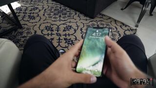 2019-11-11-4404797-sex-toy-saleswomen_720