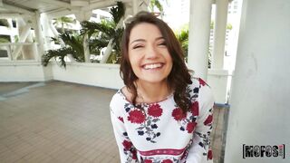 2019-06-24-4358967-she-wants-the-vip_720