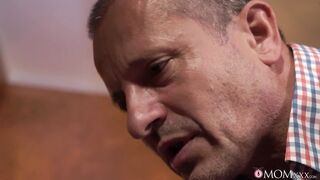 2019-07-11-4360886-makeup-sex-with-blonde-bombshell_720