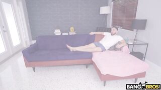 2021-05-25-8906651-youre-not-going-out-like-that_720