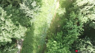 2019-07-21-4361220-babes-in-the-wood-have-threesome_720