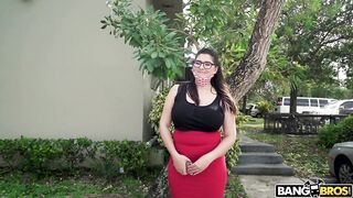 2020-12-23-8862771-gold-digger-hops-in-the-bus_720