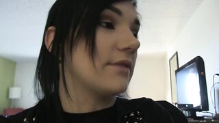 2019-04-30-146724-tattooed-lesbians-540