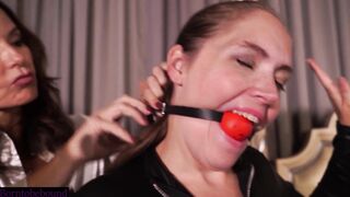 2020-08-20-JJ-catches-cat-burglar