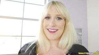 2017-02-15-11225-kikis-boobies_720