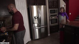 2021-09-11-214-katie-kush-step-daughter-s-other-side_720