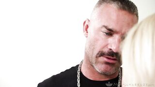 2024-05-06-246422-old-habits-rub-hard-246422-540