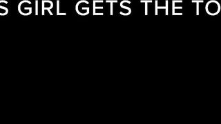 2021-11-28-18172-dakota_burns_720