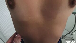 2019-05-29-4357529-helping-out-a-latina-in-need_720