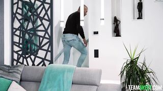 2021-11-18-18066-gina_gerson3_720