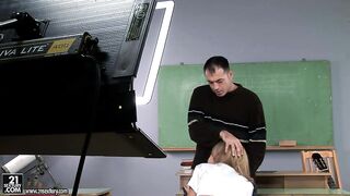 2010-12-12-90789-backstage-with-nataly-von-540