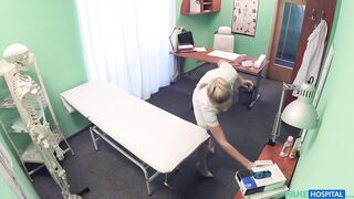 2015-12-11-4086301-hot-wet-pussy-solves-penis-problem_720