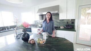 2021-11-03-30291-brooke_beretta_720